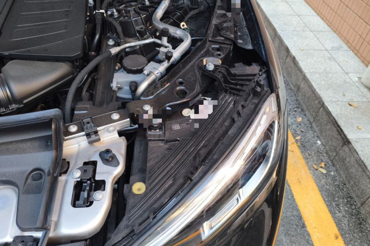 Used Mercedes-Benz GLC Coupe 2025-Year Restyled GLC 260 4MATIC Coupe SUV Engine Bay Left