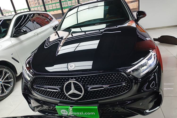 Used Mercedes-Benz GLC Coupe 2025-Year Restyled GLC 260 4MATIC Coupe SUV Exterior 1