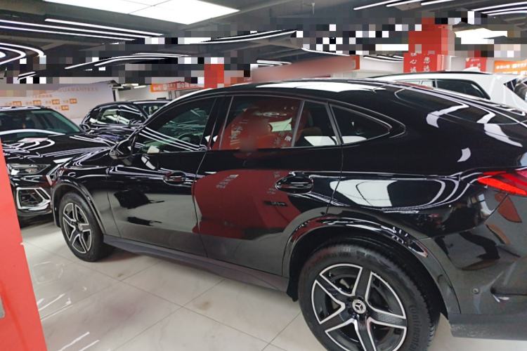 Used Mercedes-Benz GLC Coupe 2025-Year Restyled GLC 260 4MATIC Coupe SUV Exterior 3