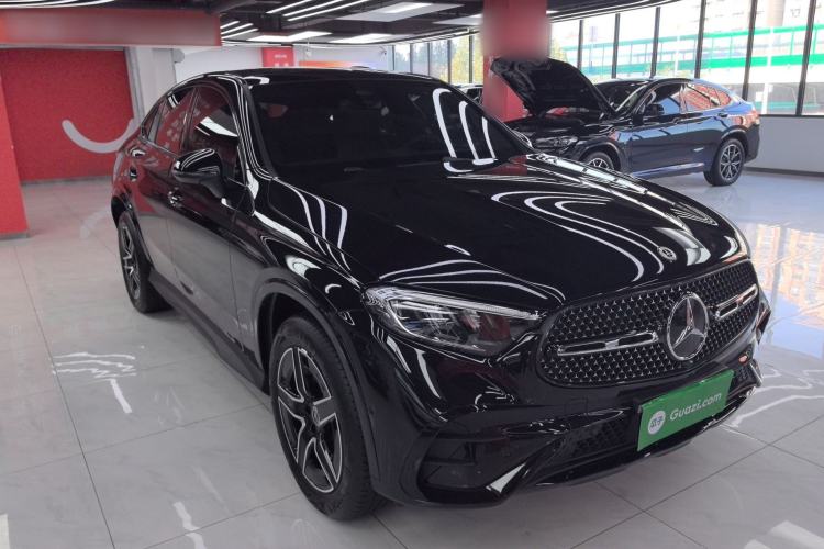 Used Mercedes-Benz GLC Coupe 2025-Year Restyled GLC 260 4MATIC Coupe SUV Front Right 45 Deg
