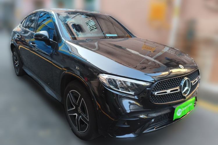 Used Mercedes-Benz GLC Coupe 2025-Year Restyled GLC 260 4MATIC Coupe SUV Front Right 45 Deg