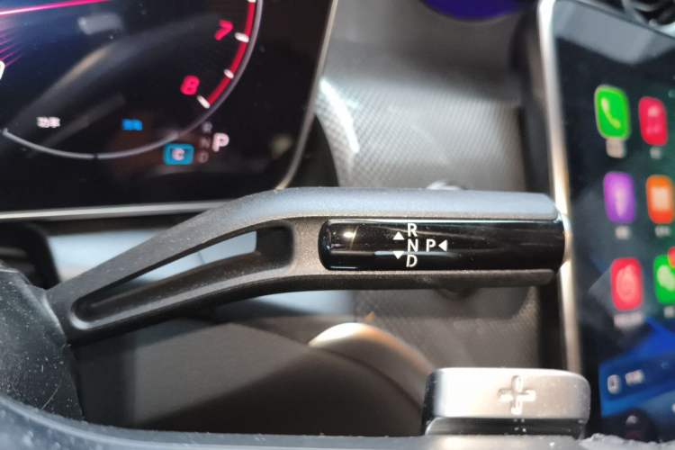 Used Mercedes-Benz GLC Coupe 2025-Year Restyled GLC 260 4MATIC Coupe SUV Gear Lever