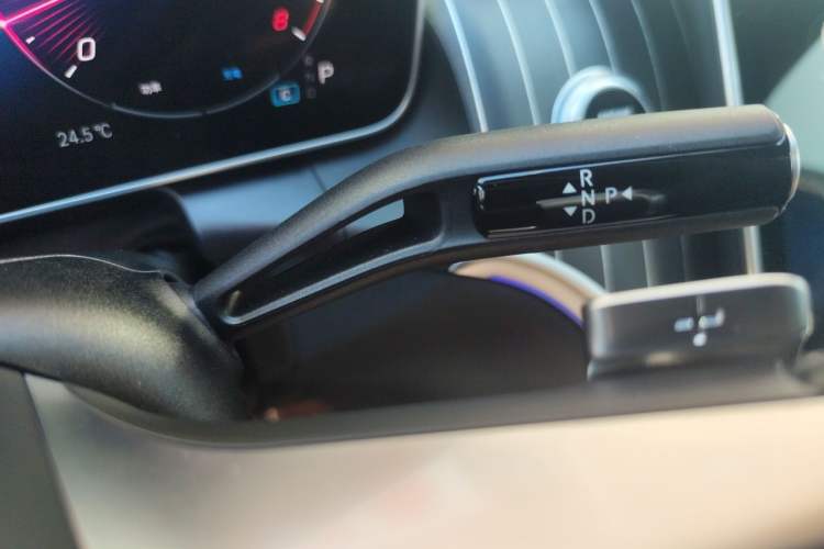 Used Mercedes-Benz GLC Coupe 2025 GLC 300 4MATIC Coupe SUV Gear Lever