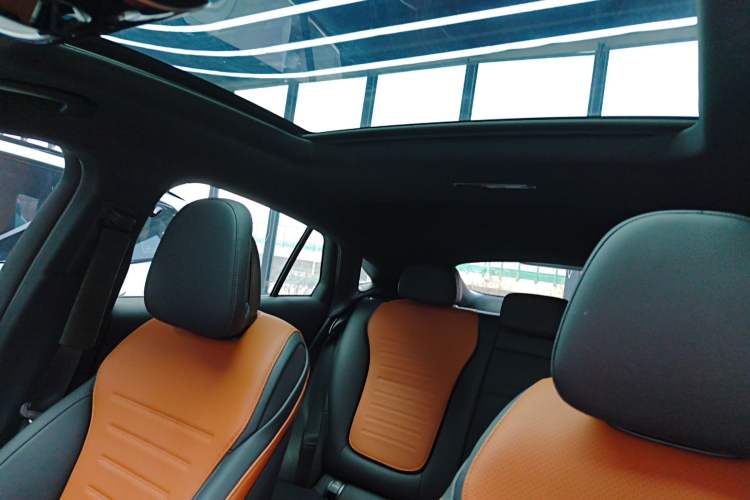 Used Mercedes-Benz GLC Coupe 2025-Year Restyled GLC 260 4MATIC Coupe SUV Headliner