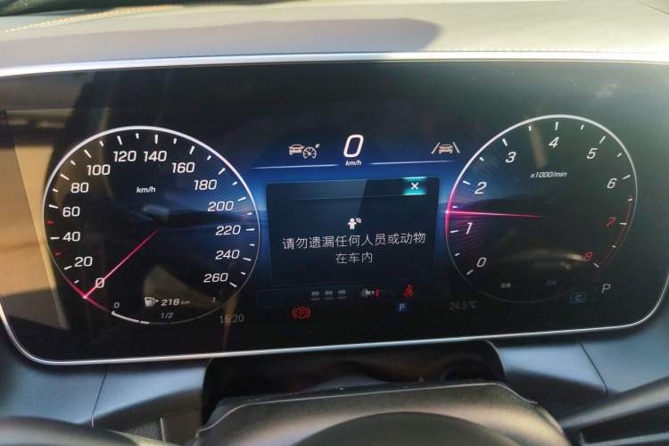 Used Mercedes-Benz GLC Coupe 2025 GLC 300 4MATIC Coupe SUV Instrument Cluster