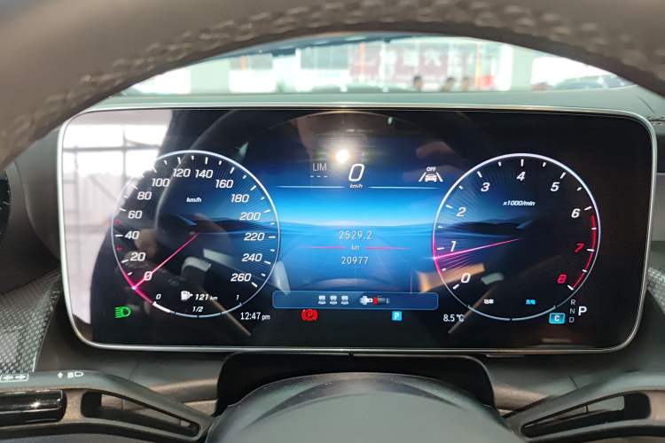 Used Mercedes-Benz GLC Coupe 2025 GLC 260 4MATIC Coupe SUV Instrument Cluster