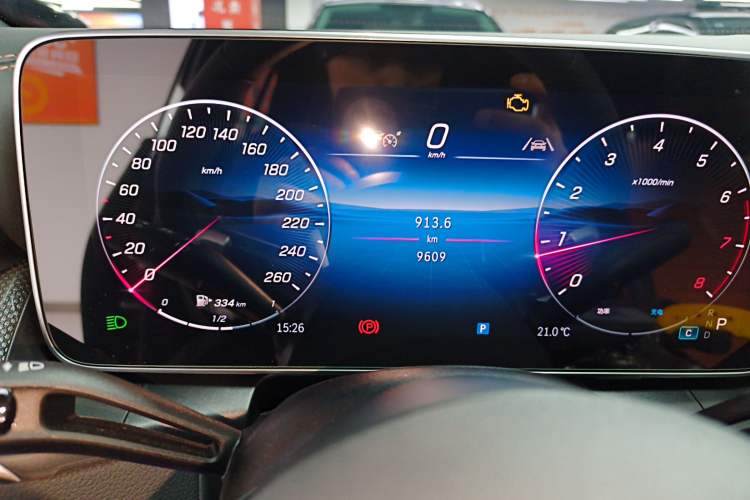 Used Mercedes-Benz GLC Coupe 2025-Year Restyled GLC 260 4MATIC Coupe SUV Instrument Cluster