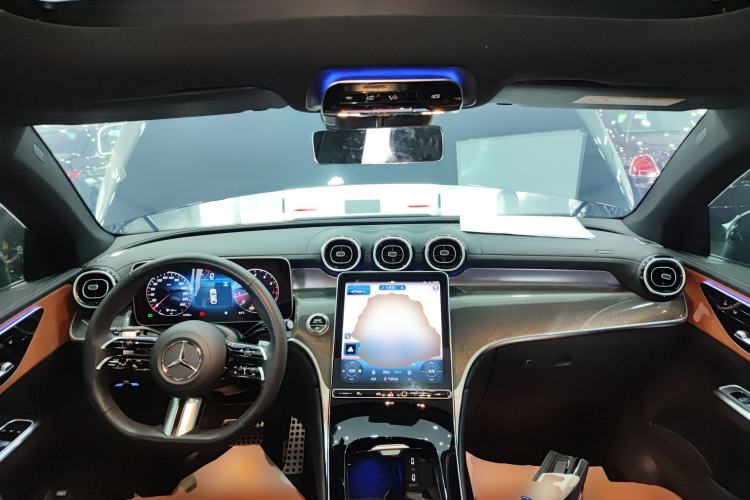 Used Mercedes-Benz GLC Coupe 2025 GLC 260 4MATIC Coupe SUV Interior 2