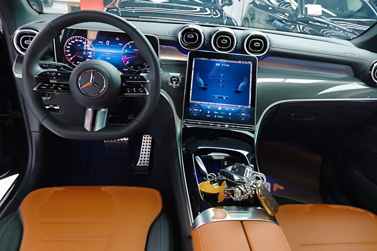 Used Mercedes-Benz GLC Coupe 2025-Year Restyled GLC 260 4MATIC Coupe SUV Interior 2