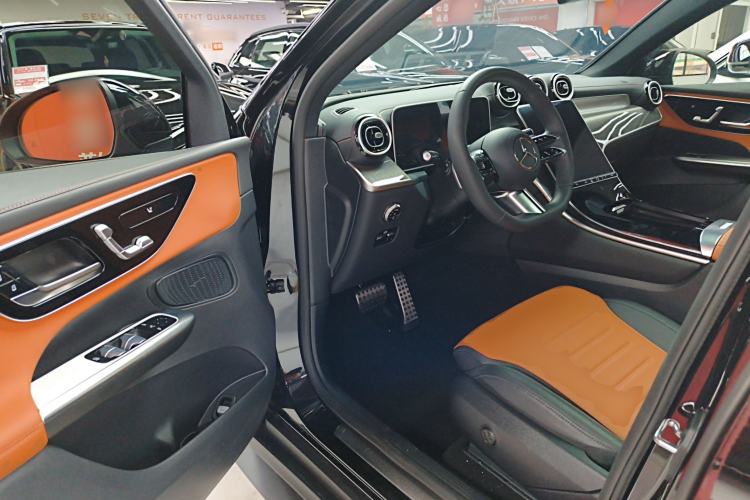 Used Mercedes-Benz GLC Coupe 2025-Year Restyled GLC 260 4MATIC Coupe SUV Interior 3