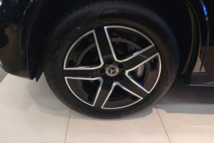 Used Mercedes-Benz GLC Coupe 2025 GLC 260 4MATIC Coupe SUV Left Front Wheel Hub