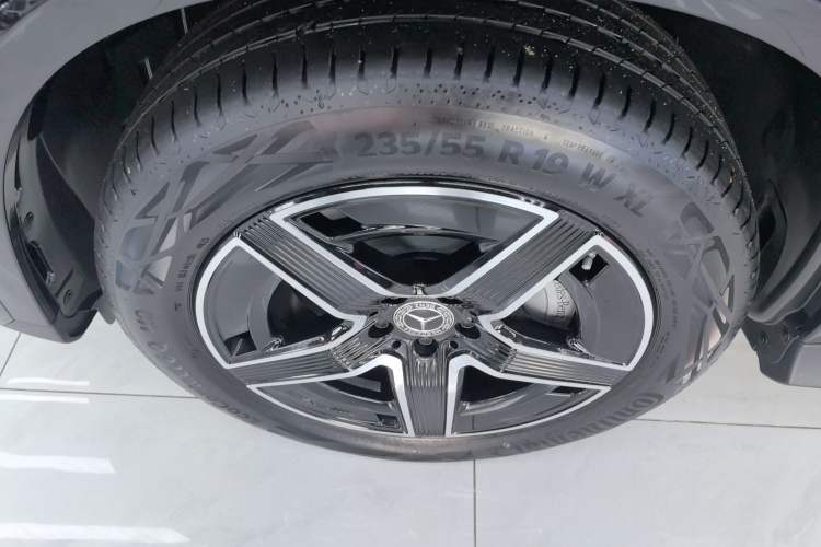 Used Mercedes-Benz GLC Coupe 2025-Year Restyled GLC 260 4MATIC Coupe SUV Left Front Wheel Hub