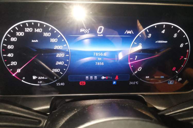 Used Mercedes-Benz GLC Coupe 2025-Year Restyled GLC 300 4MATIC Coupe SUV Odometer Close Up