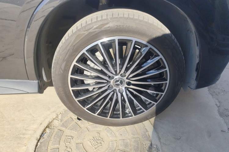 Used Mercedes-Benz GLC Coupe 2025 GLC 300 4MATIC Coupe SUV Right Front Wheel Hub