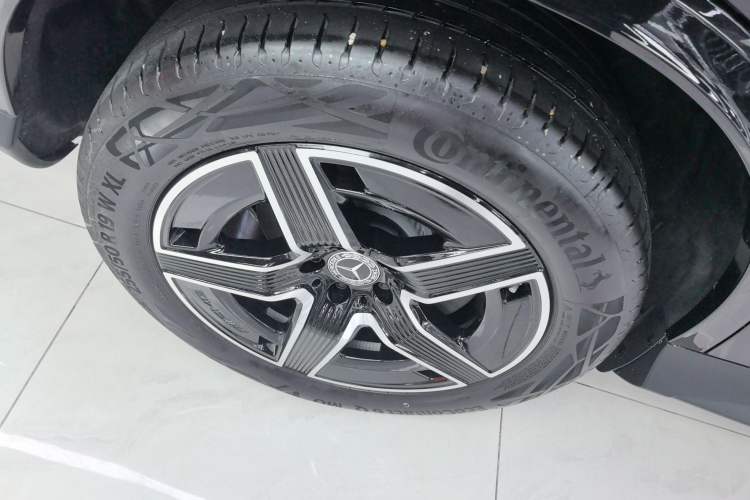 Used Mercedes-Benz GLC Coupe 2025-Year Restyled GLC 260 4MATIC Coupe SUV Right Rear Wheel Hub