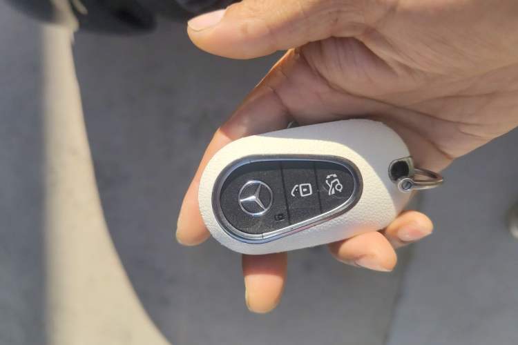 Used Mercedes-Benz GLC Coupe 2025 GLC 300 4MATIC Coupe SUV Vehicle Key