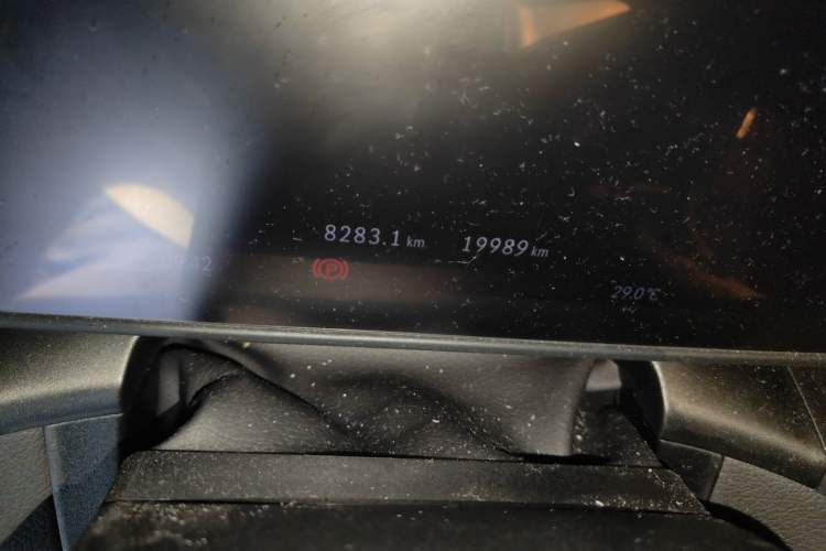 Used Mercedes-Benz GLC Coupe 2025 GLC 260 4MATIC Coupe SUV Odometer Close Up