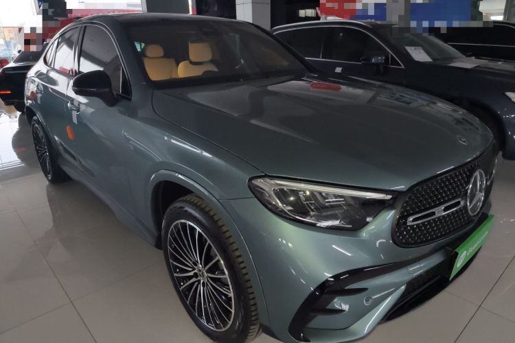 Used Mercedes-Benz GLC Coupe 2025 GLC 300 4MATIC Coupe SUV Exterior 2