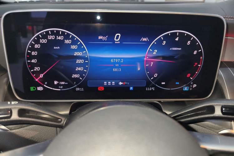 Used Mercedes-Benz GLC Coupe 2025 GLC 300 4MATIC Coupe SUV Instrument Cluster