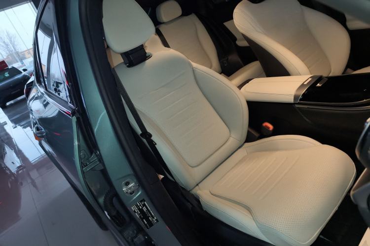 Used Mercedes-Benz GLC Coupe 2025 GLC 300 4MATIC Coupe SUV Right Front Seat