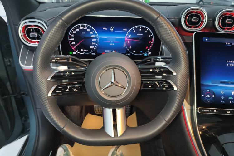 Used Mercedes-Benz GLC Coupe 2025 GLC 300 4MATIC Coupe SUV Steering Wheel