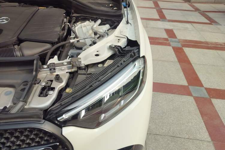 Used Mercedes-Benz GLC Coupe 2025-Year Restyled GLC 260 4MATIC Coupe SUV Engine Bay Left