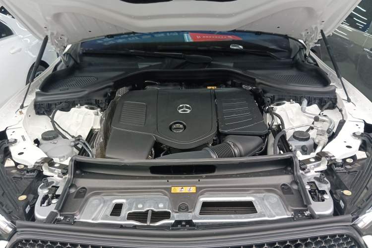 Used Mercedes-Benz GLC Coupe 2025 GLC 260 4MATIC Coupe SUV Engine Bay