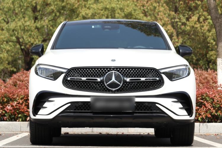 Used Mercedes-Benz GLC Coupe 2025-Year Restyled GLC 260 4MATIC Coupe SUV Exterior 1