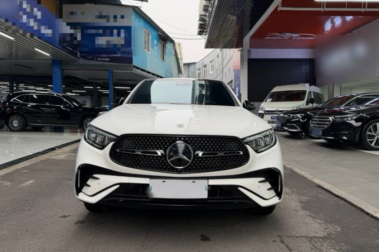 Used Mercedes-Benz GLC Coupe 2025 GLC 260 4MATIC Coupe SUV Exterior 6