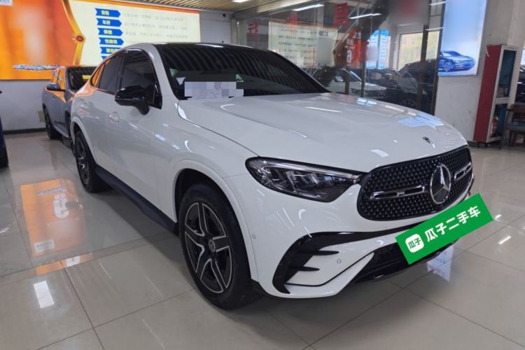 Used Mercedes-Benz GLC Coupe 2025-Year Restyled GLC 260 4MATIC Coupe SUV Front Right 45 Deg