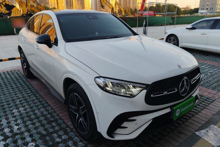 Used Mercedes-Benz GLC Coupe 2025-Year Restyled GLC 260 4MATIC Coupe SUV Front Right 45 Deg