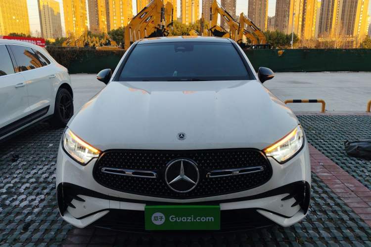 Used Mercedes-Benz GLC Coupe 2025-Year Restyled GLC 260 4MATIC Coupe SUV Front