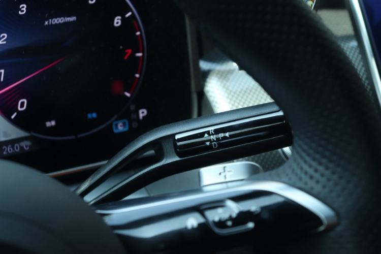 Used Mercedes-Benz GLC Coupe 2025-Year Restyled GLC 260 4MATIC Coupe SUV Gear Lever