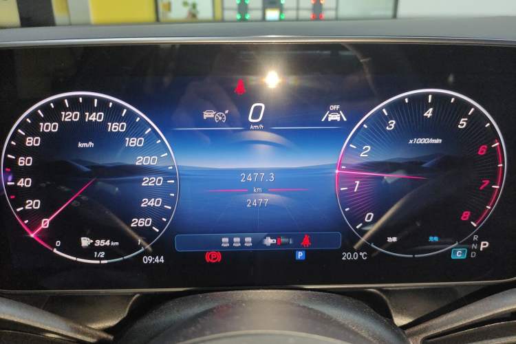 Used Mercedes-Benz GLC Coupe 2025-Year Restyled GLC 260 4MATIC Coupe SUV Instrument Cluster