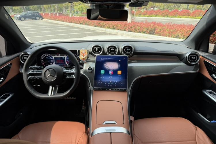 Used Mercedes-Benz GLC Coupe 2025-Year Restyled GLC 260 4MATIC Coupe SUV Interior 1