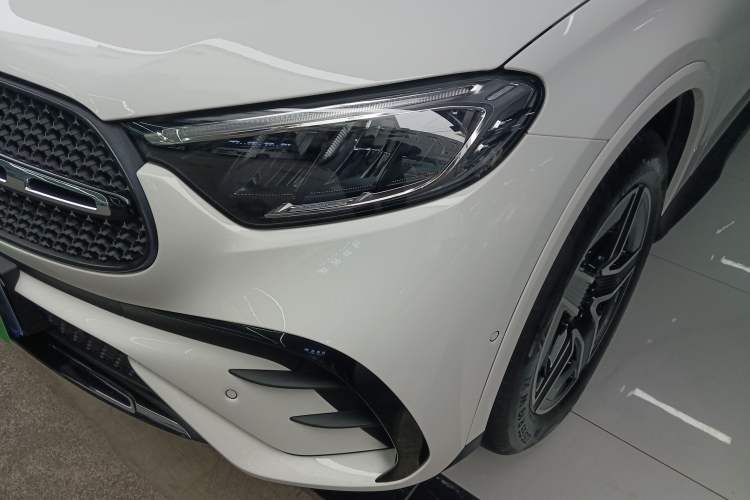Used Mercedes-Benz GLC Coupe 2025 GLC 260 4MATIC Coupe SUV Left Front Headlight