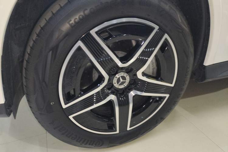 Used Mercedes-Benz GLC Coupe 2025-Year Restyled GLC 260 4MATIC Coupe SUV Left Front Wheel Hub