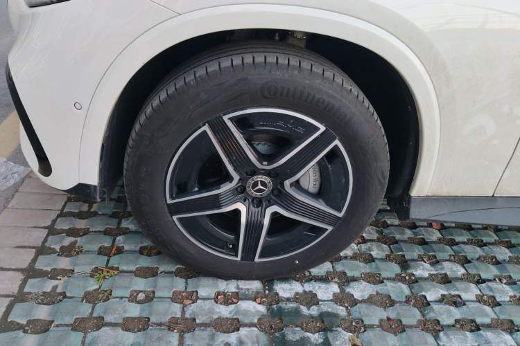 Used Mercedes-Benz GLC Coupe 2025-Year Restyled GLC 260 4MATIC Coupe SUV Left Front Wheel Hub