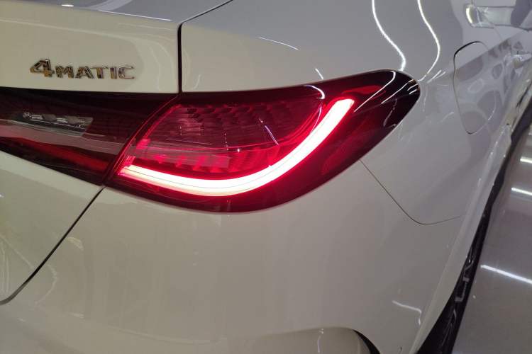 Used Mercedes-Benz GLC Coupe 2025-Year Restyled GLC 260 4MATIC Coupe SUV Right Rear Taillight
