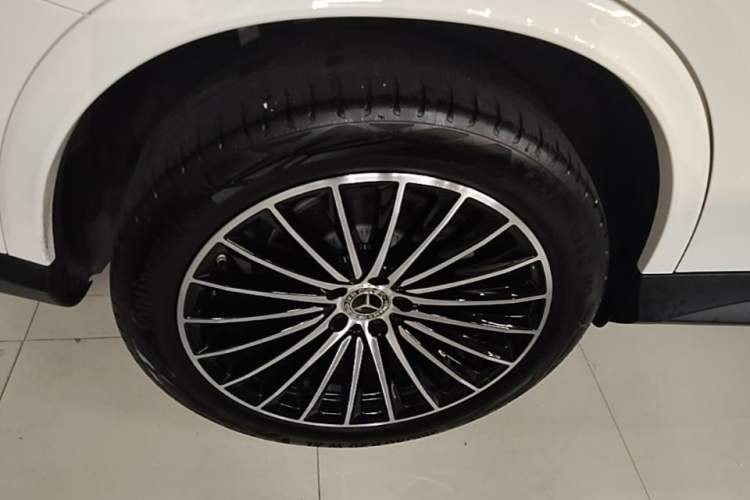 Used Mercedes-Benz GLC Coupe 2025 GLC 300 4MATIC Coupe SUV Right Rear Wheel Hub