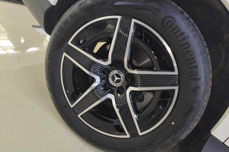 Used Mercedes-Benz GLC Coupe 2025-Year Restyled GLC 260 4MATIC Coupe SUV Right Rear Wheel Hub