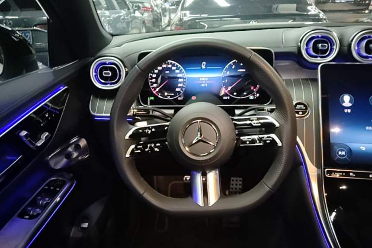 Used Mercedes-Benz GLC Coupe 2025 GLC 300 4MATIC Coupe SUV Steering Wheel