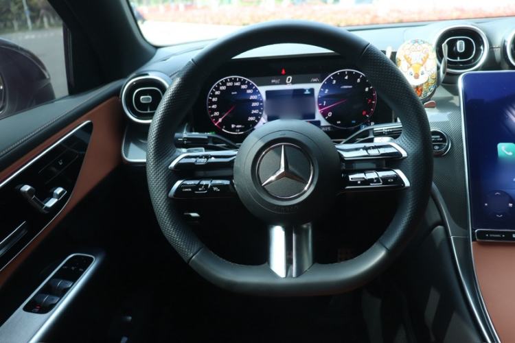 Used Mercedes-Benz GLC Coupe 2025-Year Restyled GLC 260 4MATIC Coupe SUV Steering Wheel