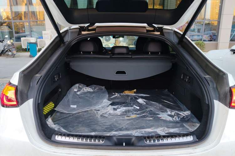 Used Mercedes-Benz GLC Coupe 2025-Year Restyled GLC 260 4MATIC Coupe SUV Trunk
