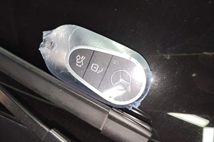 Used Mercedes-Benz GLC Coupe 2025 GLC 300 4MATIC Coupe SUV Vehicle Key
