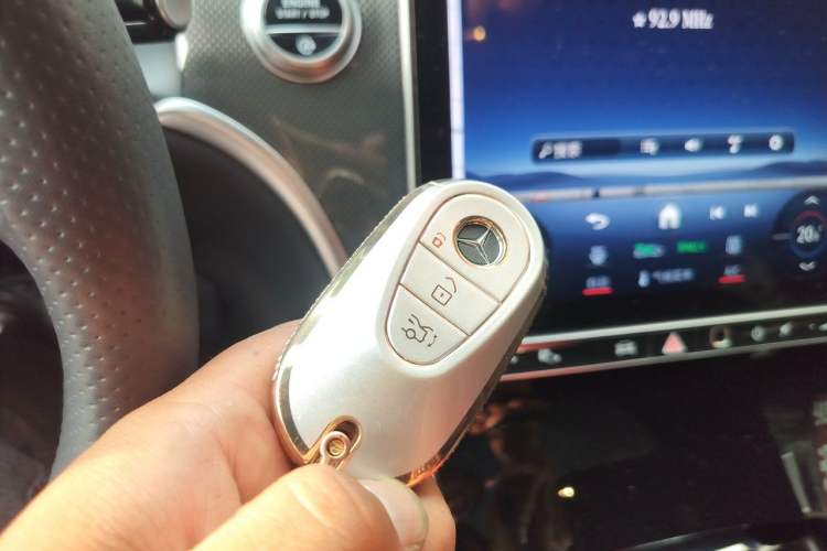 Used Mercedes-Benz GLC Coupe 2025-Year Restyled GLC 260 4MATIC Coupe SUV Vehicle Key
