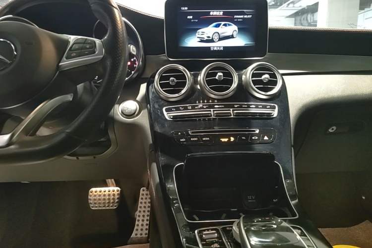 Used Mercedes-Benz GLC Coupe AMG 2017 AMG GLC 43 4MATIC Coupe SUV Audio And AC Panel