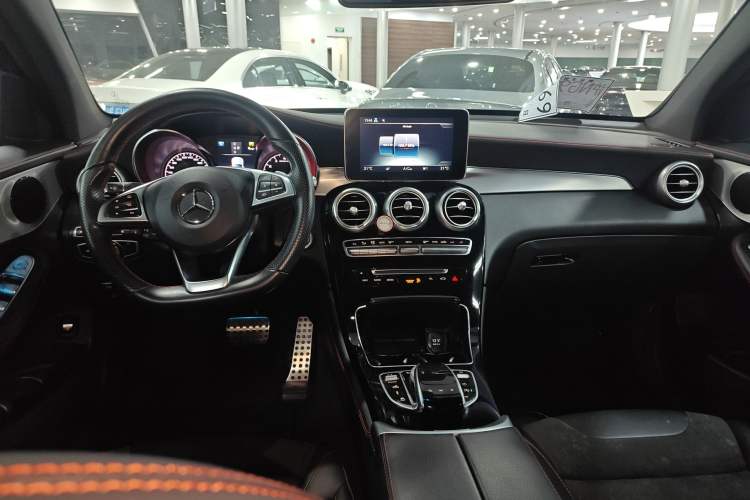 Used Mercedes-Benz GLC Coupe AMG 2017 AMG GLC 43 4MATIC Coupe SUV Center Console