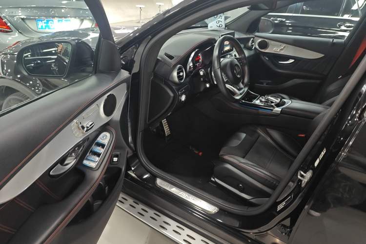 Used Mercedes-Benz GLC Coupe AMG 2017 AMG GLC 43 4MATIC Coupe SUV Driver Seat