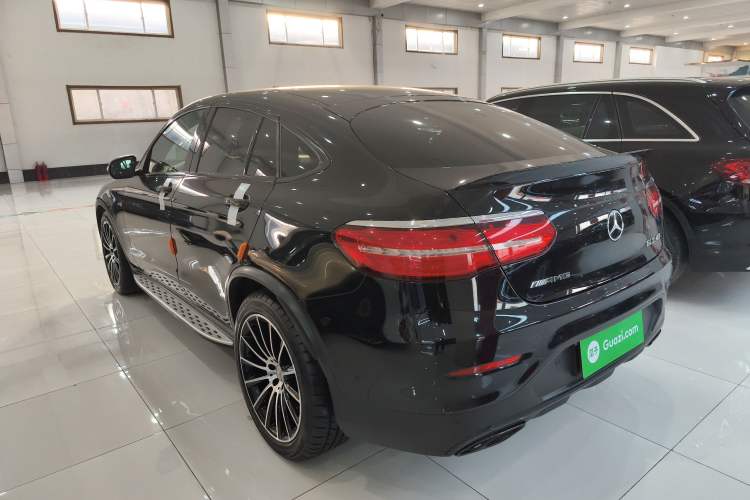 Used Mercedes-Benz GLC Coupe AMG 2017 AMG GLC 43 4MATIC Coupe SUV Exterior 3